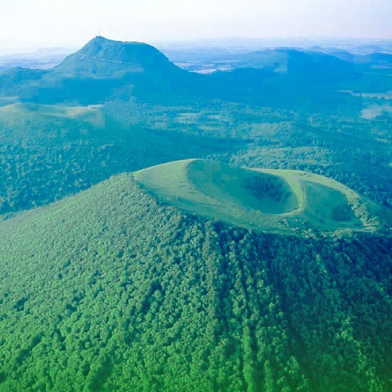 Auvergne Volcanoes Scenic Flight - Issoire | JetBooking